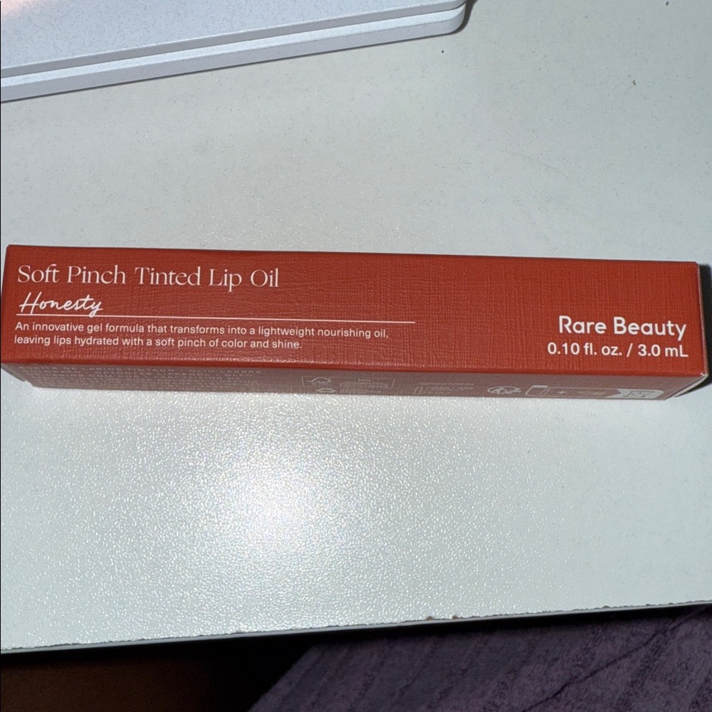Rare Beauty Soft Pinch Lip Oil in Honey